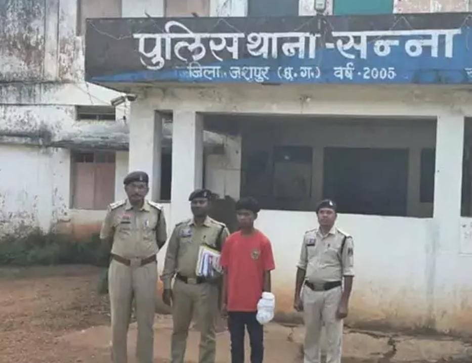 Jashpur: पारिवारिक विवाद में मां की मौत,बेटे की पिटाई से बुजुर्ग महिला ने तोड़ा दम, आरोपी गिरफ्तार