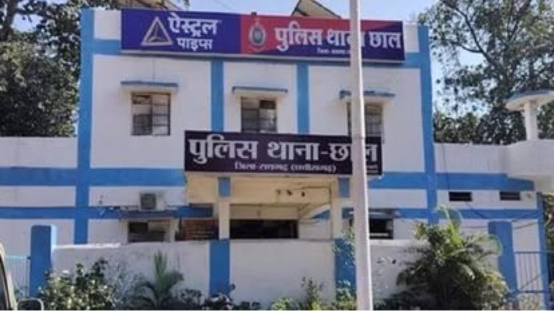 Raigarh: मेले में दुकान लगाने गया था परिवार, मकान से नगदी और सोने-चांदी के जेवरात हो गए चोरी