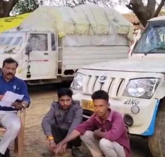 छत्तीसगढ़ में धान खरीदी से पहले सक्रिय हुए बिचौलिए, यूपी से आ रही पिकअप में पकड़ा गया अवैध धान