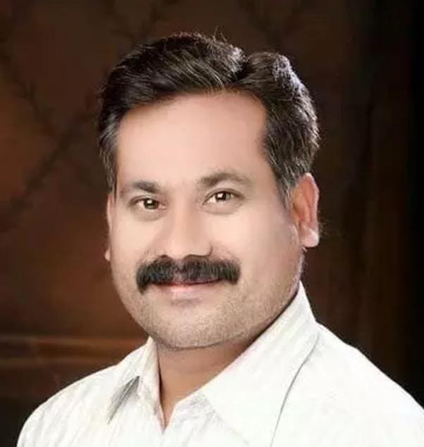 अमित बघेल को Raipur पुलिस ने भगोड़ा घोषित किया