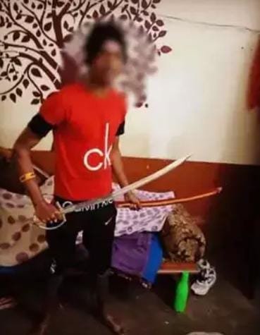 सोशल मीडिया पर हथियारों की फोटो डालने वाले बदमाशों पर कसा शिकंजा