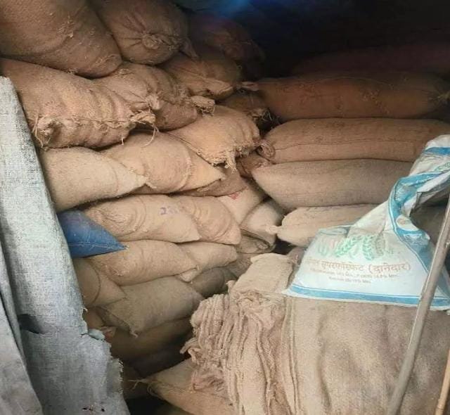 अवैध धान भंडारण पर बड़ी कार्रवाई