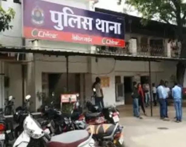 Raipur: भतीजी को थप्पड़ मारने पर पत्नी ने खाया ज़हर