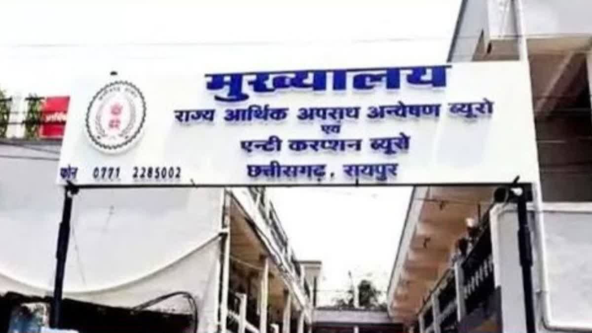 पूर्व आबकारी आयुक्त निरंजन दास के घर ACB-EOW की रेड