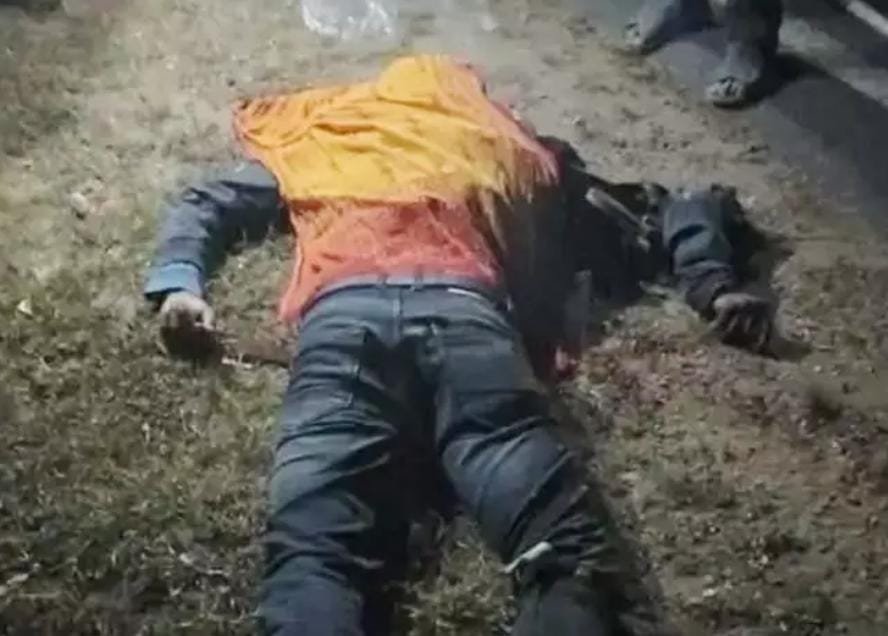 रामानुजगंज: तेज रफ्तार ट्रक की टक्कर से एक युवक की मौत, दूसरा गंभीर रूप से घायल