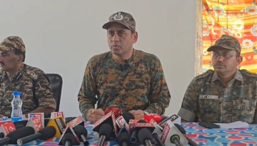 नक्सल मोर्चे पर दोहरी सफलता: हिडमा-राजे समेत 6 नक्सली ढेर, वहीं आंध्र पुलिस ने 31 माओवादी को किया गिरफ्तार