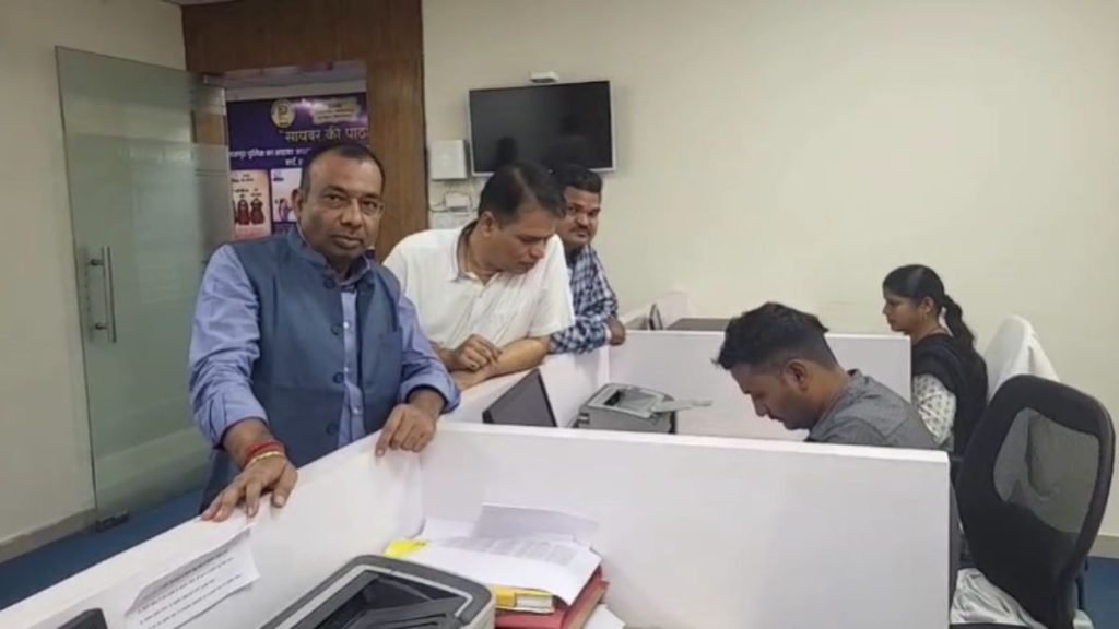 बिलासपुर में बड़ा साइबर फ्रॉड: कांग्रेस नेता का मोबाइल हैक, आरटीओ के नाम पर चला ई-चालान स्कैम