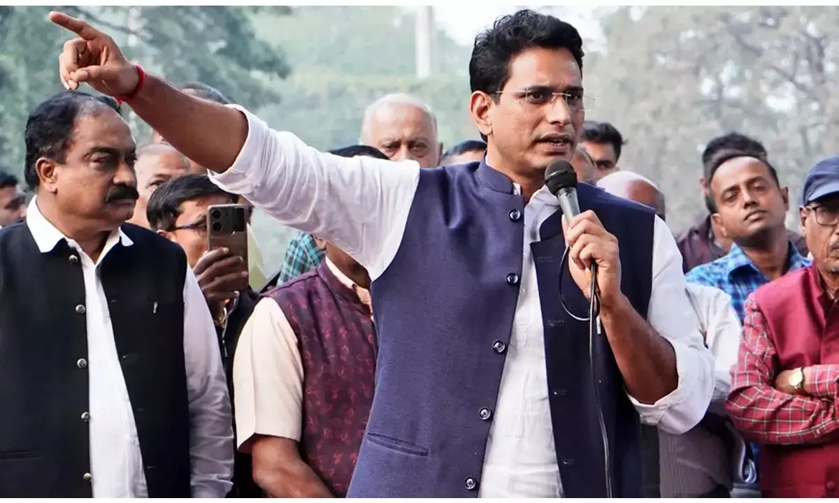 Durg में जमीन कारोबारियों पर लाठीचार्ज के खिलाफ विरोध प्रदर्शन