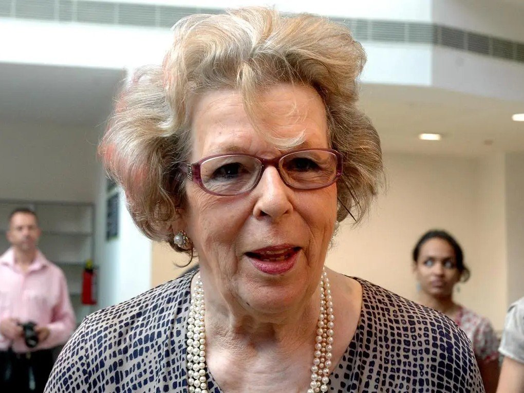 रतन टाटा की सौतेली मां सिमोन टाटा का निधन