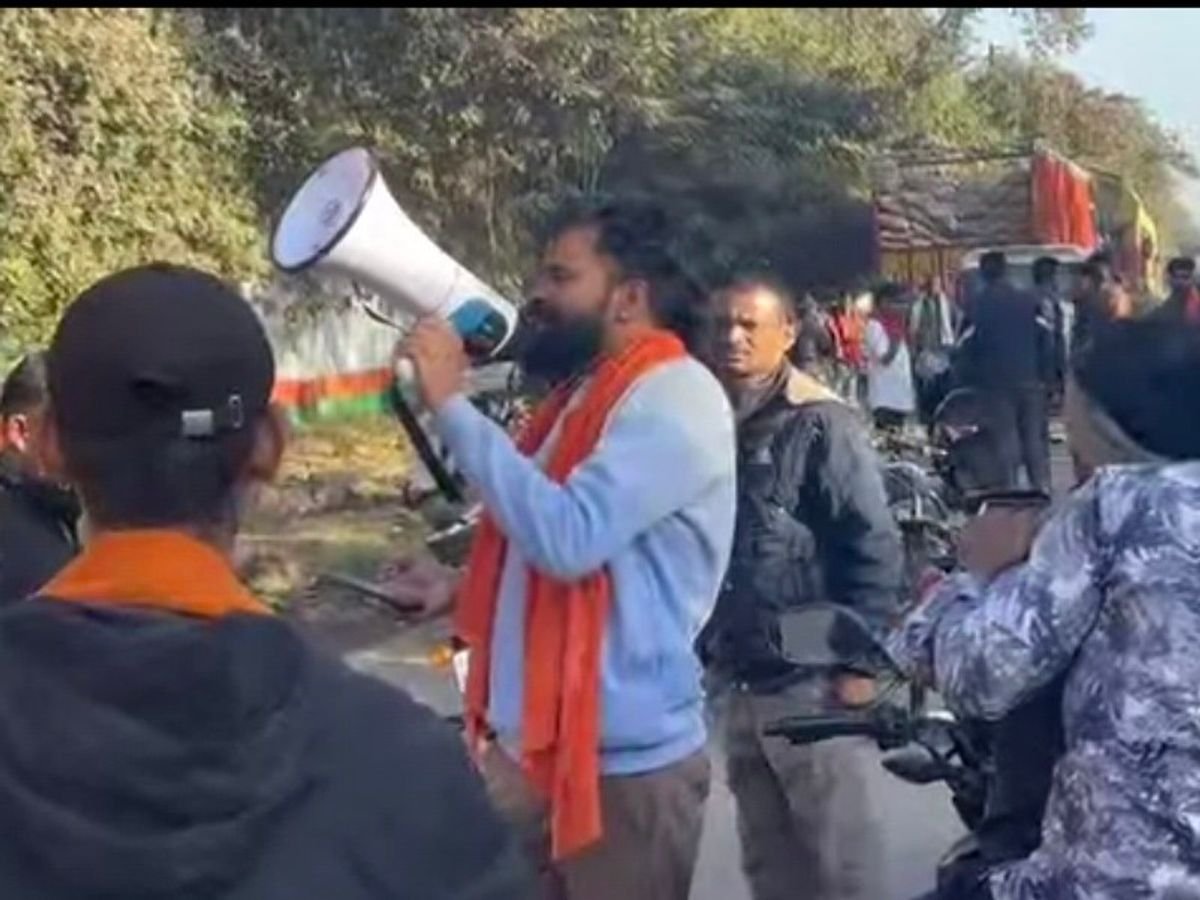 बांग्लादेश में हिंदू उत्पीड़न के विरोध में दुर्ग-भिलाई में आक्रोश, सड़कों पर उतरा हिंदू समाज