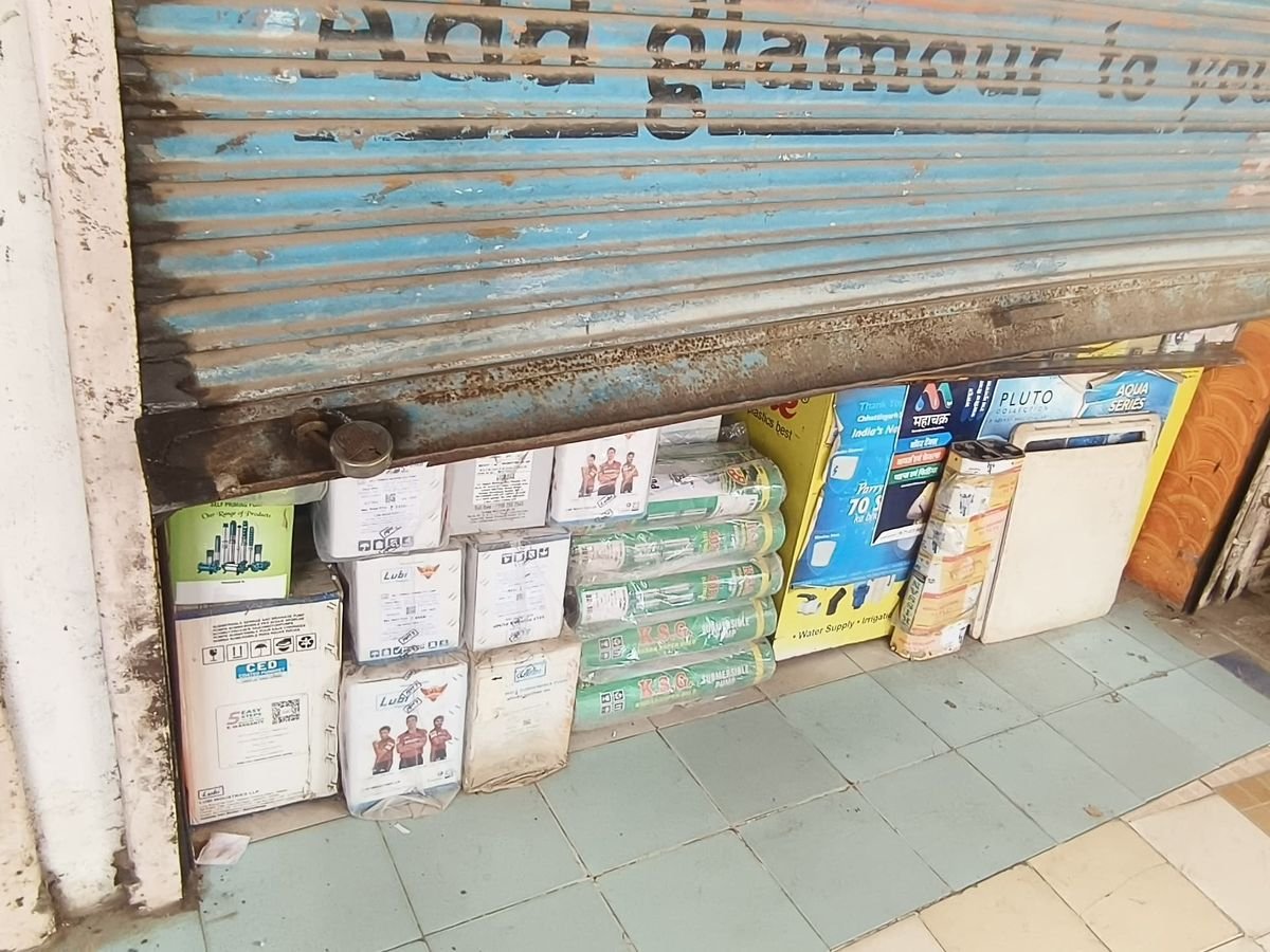 Bhilai में साई ट्रेडर्स से 2.25 लाख की चोरी, CCTV बंद होने से नहीं हुई पहचान