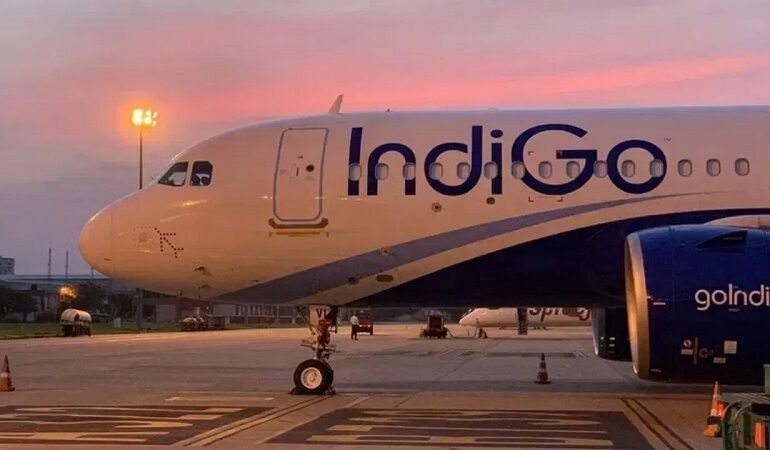 Raipur से 24 घंटे में इंडिगो की 20 उड़ानें रद्द