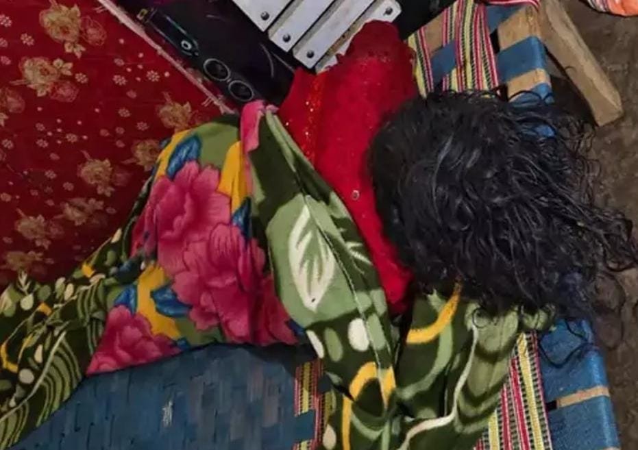 सरकारी क्वार्टर में फॉरेस्ट गार्ड की पत्नी का शव मिलने से सनसनी, हत्या की आशंका