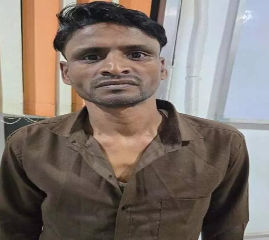 Bilaspur: अटल आवास में बड़ी पुलिस कार्रवाई, युवक के घर से 14 लाख रुपए नकद बरामद