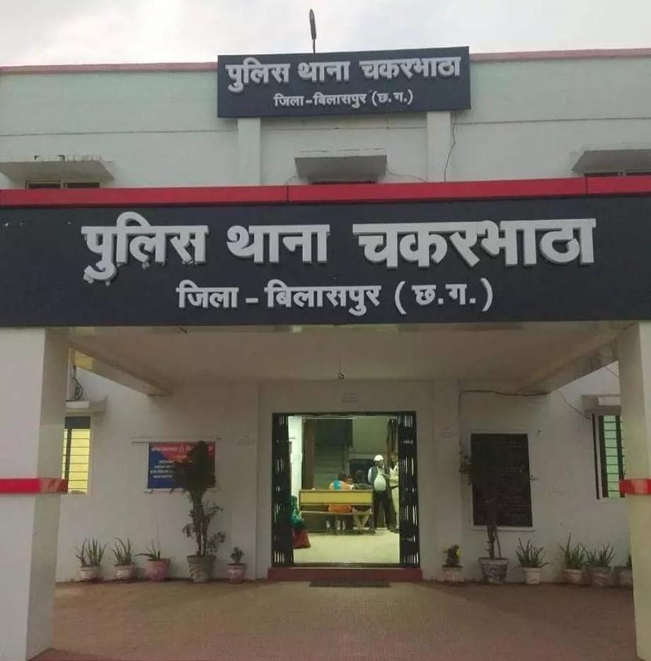 दिनदहाड़े युवती पर हमला: स्कूटी रोकने के बहाने दो बदमाशों ने किया जानलेवा वार