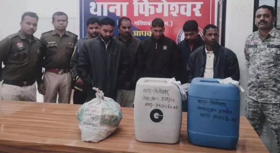 Gariyaband में अवैध शराब कारोबार पर बड़ी कार्रवाई, 77.560 लीटर शराब जब्त