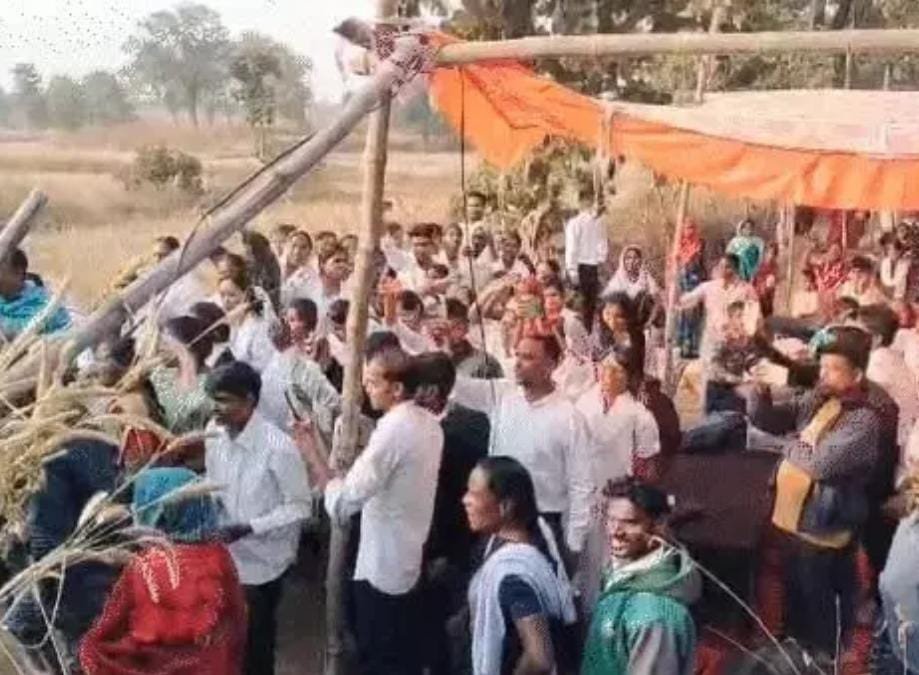 Korba: कटघोरा में प्रार्थना सभा को लेकर बवाल, हिंदू संगठन और ईसाई समुदाय आमने-सामने