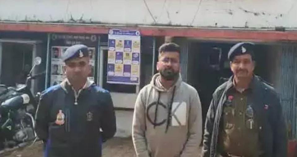 Durg: कॉलेज में उत्पात के मामले में एनएसयूआई नेता आकाश कनौजिया गिरफ्तार, नागपुर एयरपोर्ट के पास से दबोचा