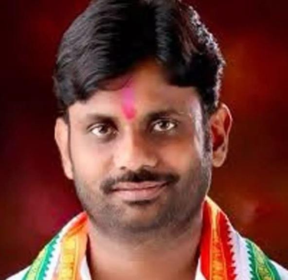 कांग्रेस नेता विनोद तिवारी जमानत याचिका दाखिल करने पहुंचे, कोर्ट ने जेल भेज दिया