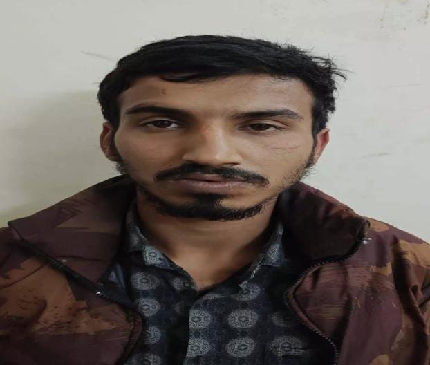 Raipur: चलती दोपहिया से बैग स्नेचिंग करने वाला शातिर आरोपी गिरफ्तार