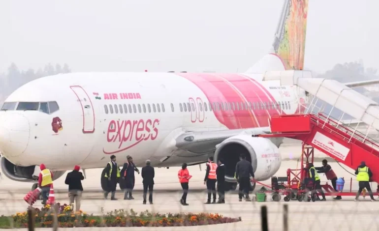 देश के एयरपोर्ट्स पर चेक-इन सिस्टम ठप, कई फ्लाइट्स लेट