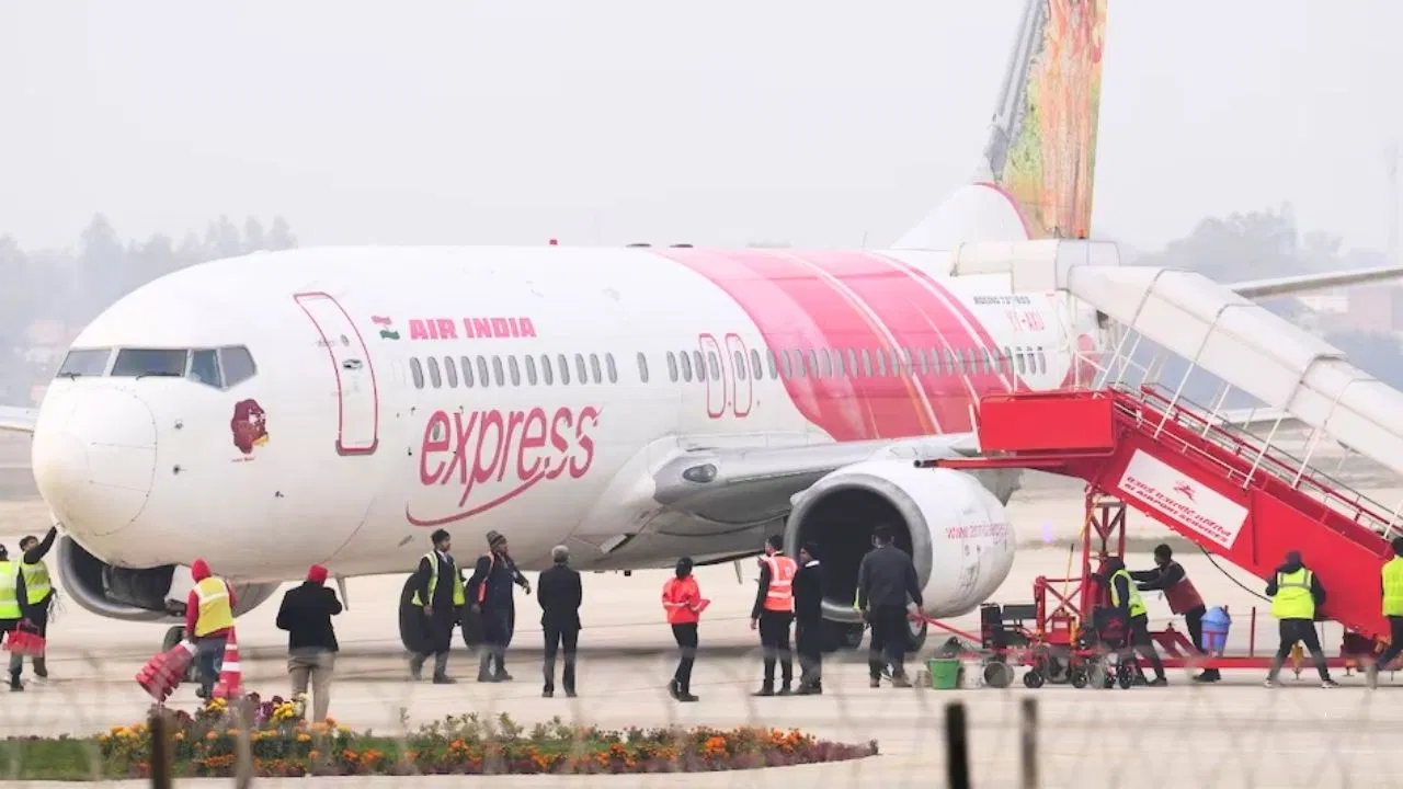 देश के एयरपोर्ट्स पर चेक-इन सिस्टम ठप, कई फ्लाइट्स लेट