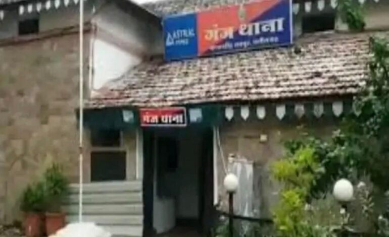 Raipur में चाकू की नोक पर लूट, तीन बदमाश फरार