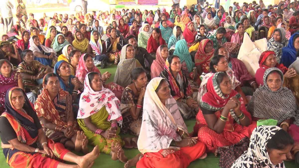 रायपुर में 500 से अधिक रसोइयों पर FIR दर्ज,  चक्काजाम और तोड़फोड़ का लगा आरोप 