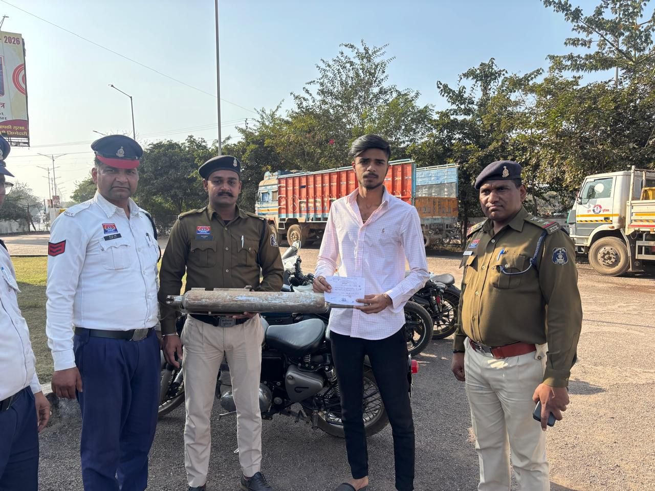 सड़क सुरक्षा माह 2026: दुर्ग में नाबालिग वाहन चालकों पर सख्त कार्रवाई