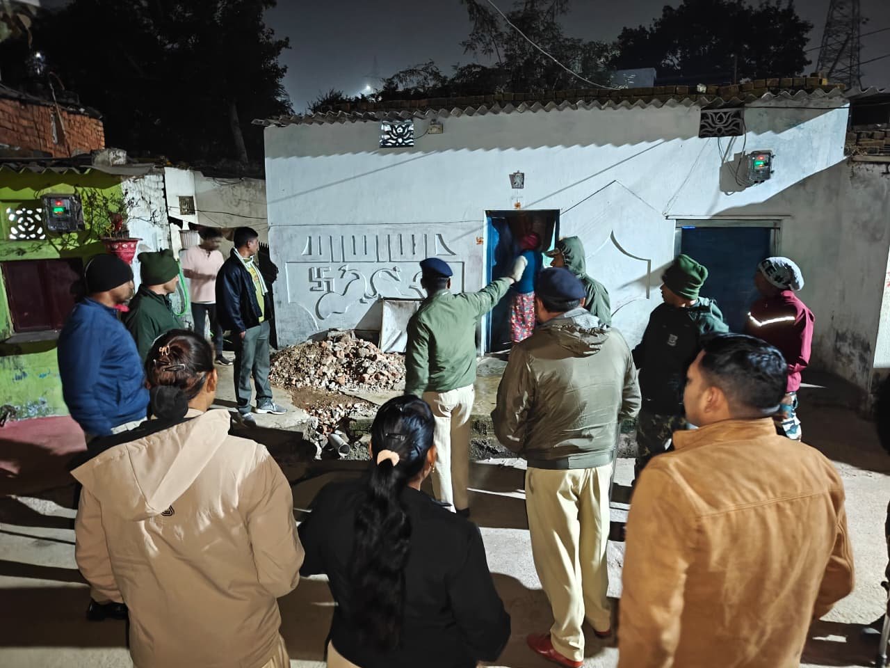 Durg Police का तड़के बड़ा एक्शन: उत्कल नगर और रायपुर नाका में पुलिस की सघन चेकिंग, घर-घर दी दबिश