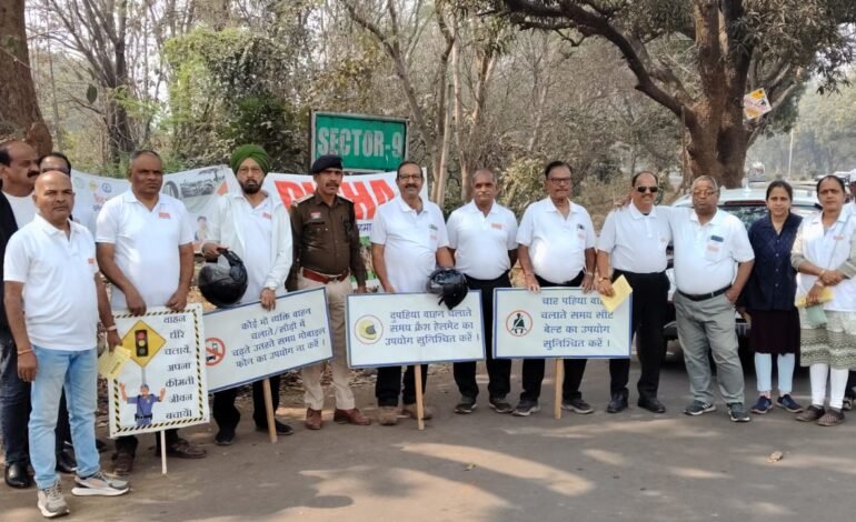  दुर्ग पुलिस और दिशा फाउंडेशन की नई पहल, सेक्टर-8 चौक पर चला विशेष चेकिंग अभियान