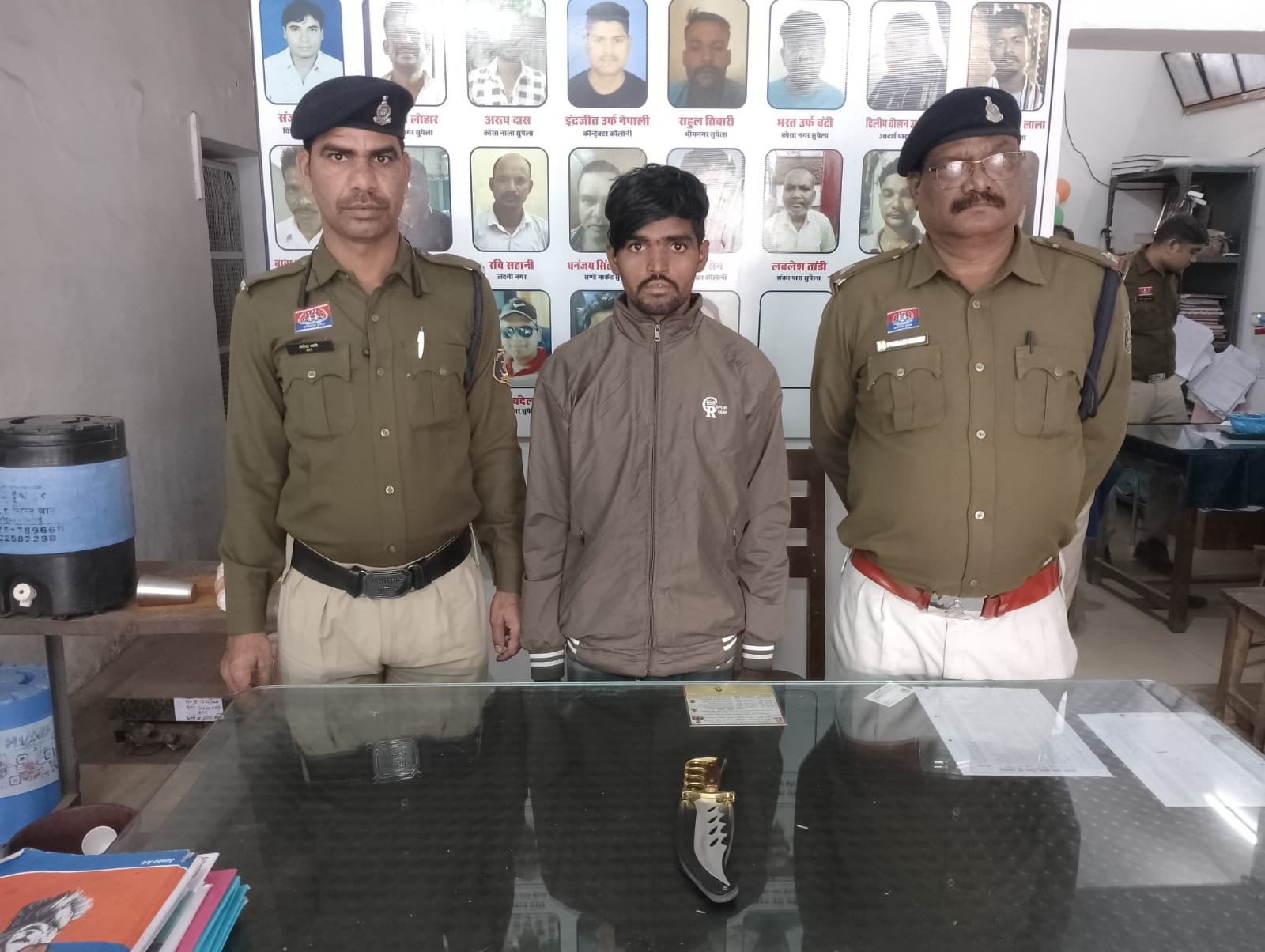 Bhilai: चन्द्रा-मौर्या अंडरब्रिज पर चाकू लहराकर लोगों को धमकाने वाला बदमाश गिरफ्तार