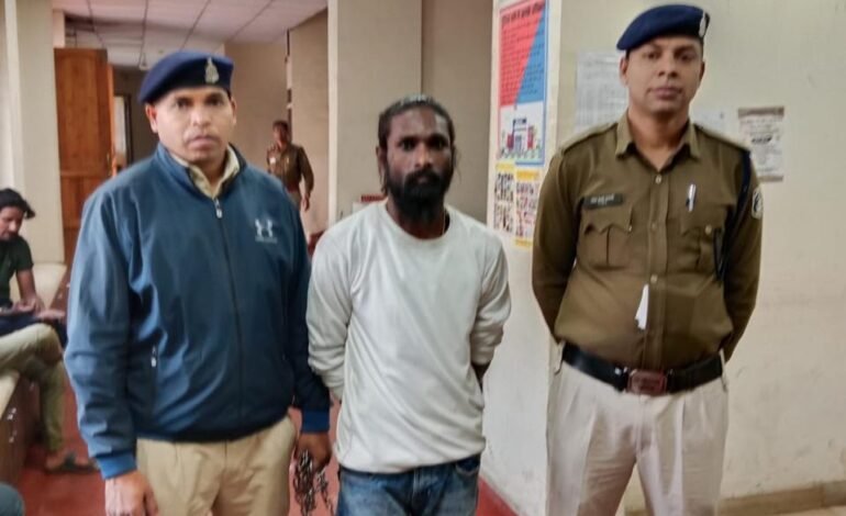 Raipur में बदमाशों पर Police का शिकंजा: चाकू-तलवार के साथ 23 संदिग्ध गिरफ्तार, दो पुराने हिस्ट्रीशीटर भी शामिल