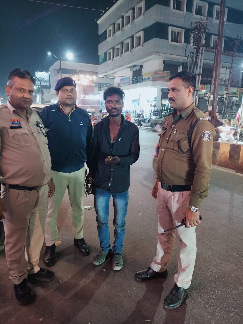 Raipur में मजदूर से लूटपाट और चाकूबाजी,  पुलिस ने घेराबंदी कर मुख्य आरोपी को दबोचा