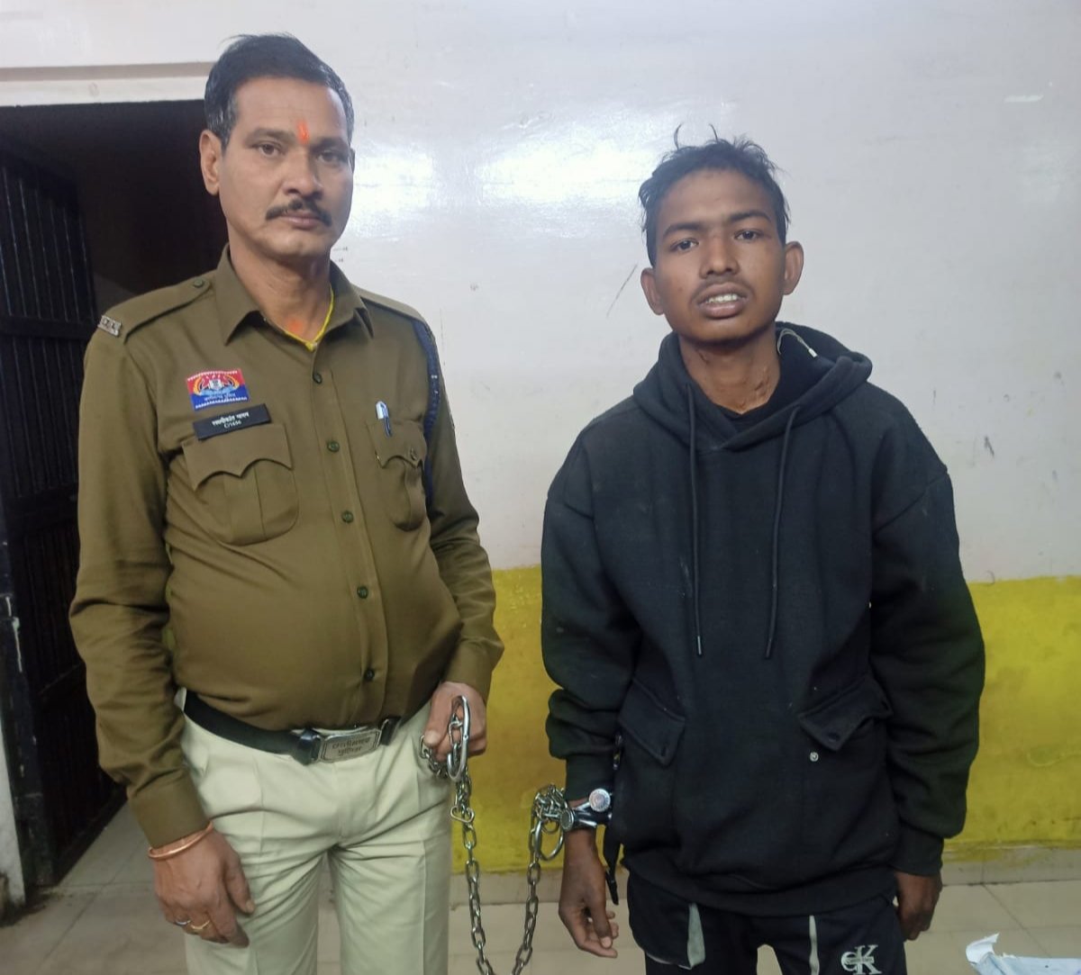 Raipur: चाकू लहराते युवक गिरफ्तार, पहले भी जा चुका है जेल
