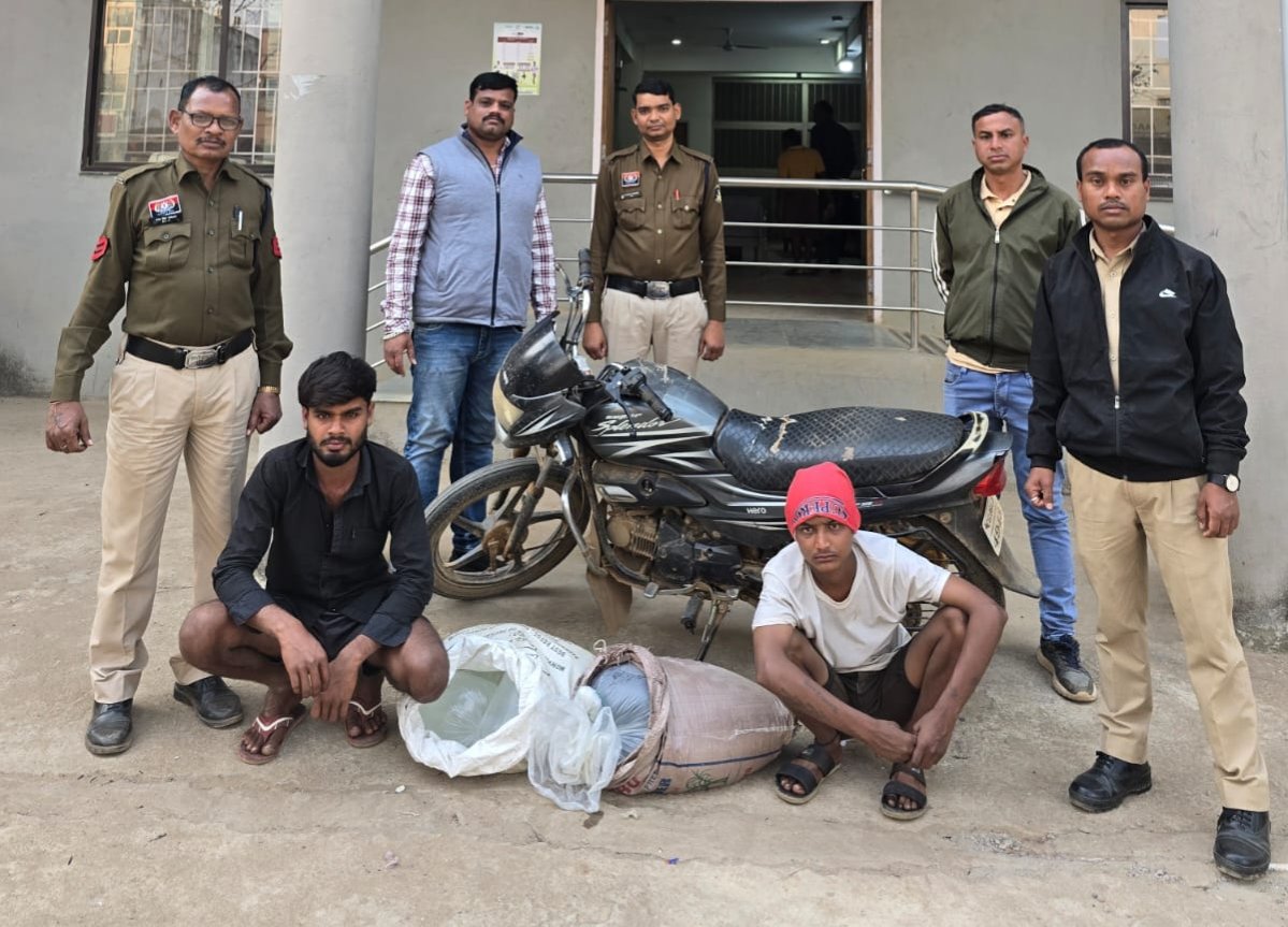 Mahasamund में ‘खाकी’ का एक्शन:  एक महीने में 1871 लीटर अवैध शराब जब्त, 128 तस्करों पर गिरी गाज