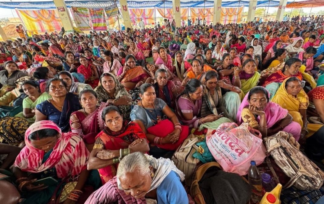 रसोइयों की हड़ताल पर सरकार सख्त, स्कूलों में खाना नहीं बना तो हटाए जाएंगे संचालनकर्ता समूह 