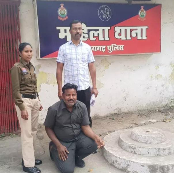 Raigarh: स्कूटी सवार किशोरी के साथ छेड़खानी, अधेड़ व्यक्ति गिरफ्तार