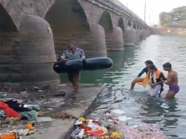 शिवनाथ नदी में दो युवतियों ने की आत्महत्या की कोशिश, सतर्कता से बची जान