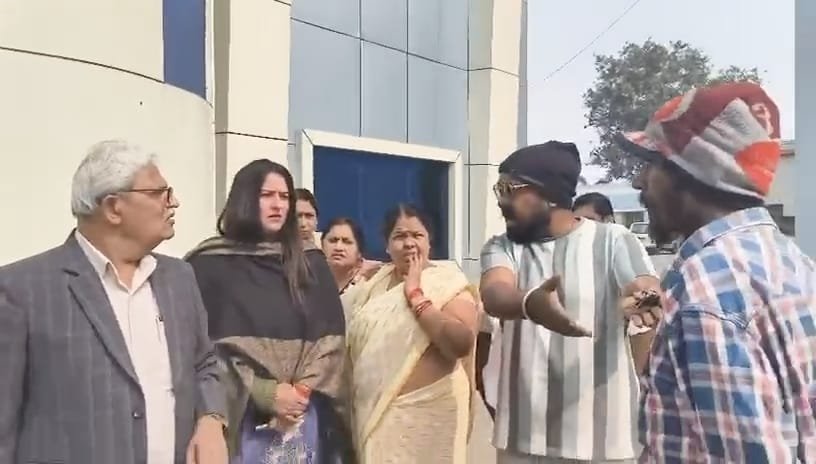 Bhilai : नशा मुक्ति केंद्र में गंभीर लापरवाही का आरोप, OST सेंटर से बाहर ले जाई जा रही नशे की दवाइयां