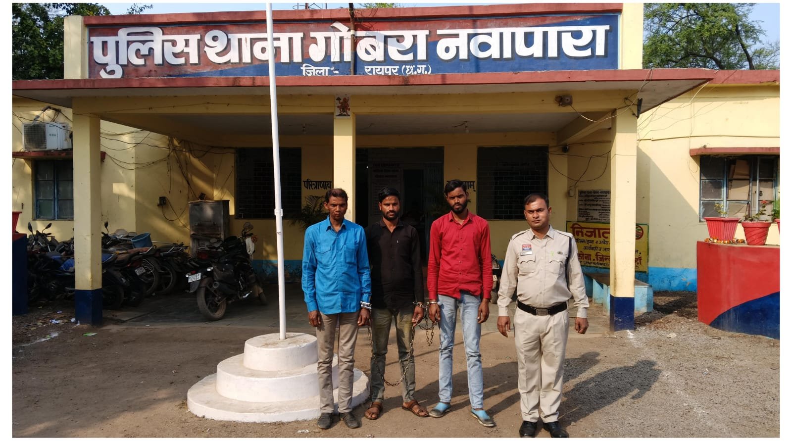 घर में घुसकर की थी गुंडागर्दी, 2 महीने बाद पुलिस की गिरफ्त में आए ‘घोंट कांड’ के फरार आरोपी