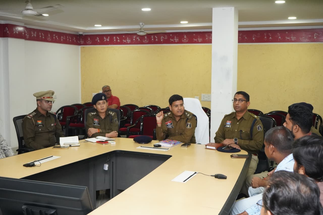 Raipur Police की होटल-बार संचालकों को चेतावनी, ग्राहकों का रिकॉर्ड रखें और समय पर शटर गिराएं