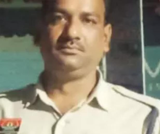 Surajpur:  रफ्तार ने ली पुलिसकर्मी की जान, अज्ञात वाहन ने मारी बाइक को टक्कर