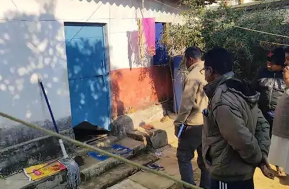 परिवार के Raipur जाने के दौरान चोरों ने उड़ाए 3.25 लाख रुपये और जेवरात