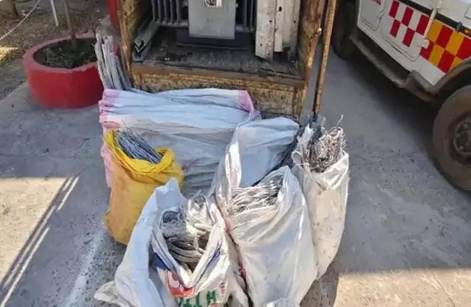 ट्रांसफार्मर चोरी करने वाला अंतरजिला गिरोह पकड़ा गया, एंबुलेंस बनाकर करते थे वारदात