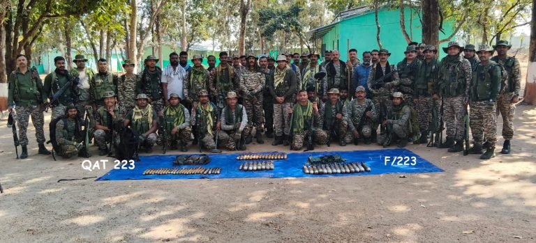 Sukma: नक्सलियों की साजिश पर फिरा पानी, जंगलों में डंप 65 नग BGL सेल बरामद