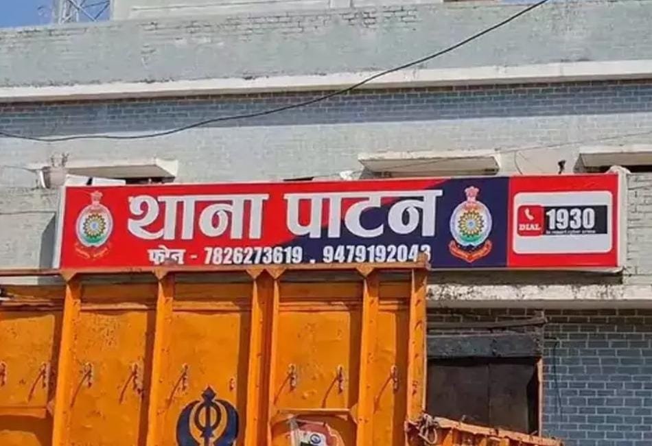 Durg: लकड़ी लदी गाड़ी से टकराई तेज रफ्तार बाइक, सिर में चोट से युवक की मौके पर मौत