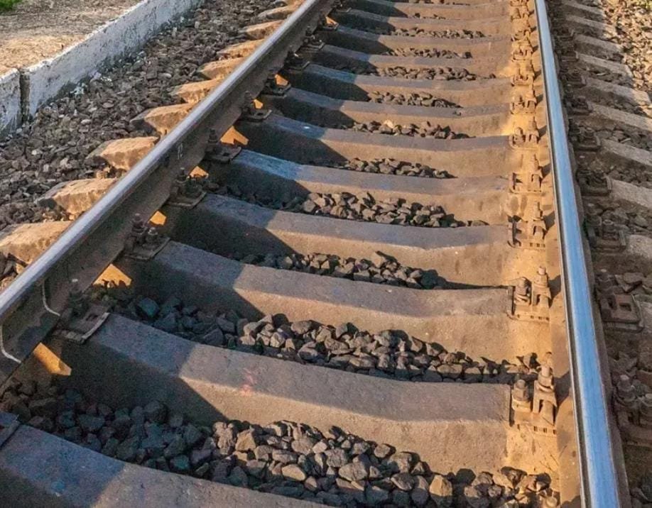 Bilaspur: चलती ट्रेन से गिरकर महिला की मौत, पुलिस जांच में जुटी