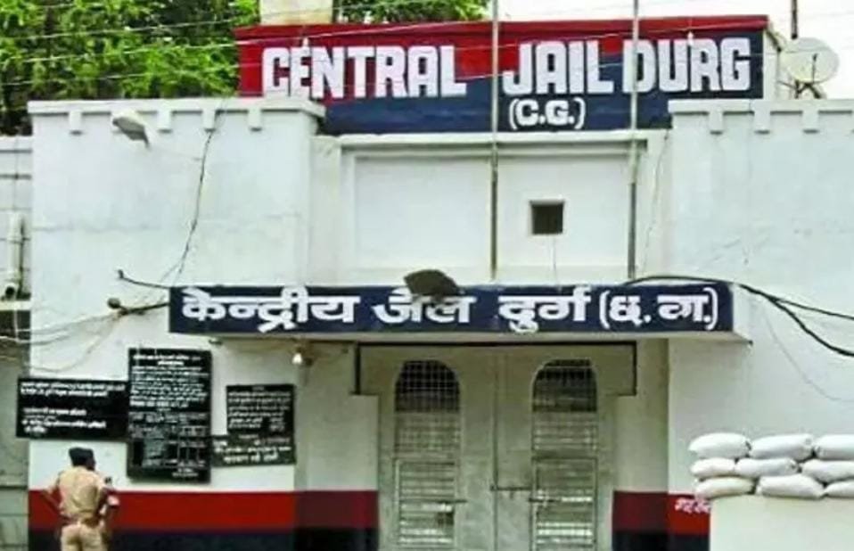 जब्त सोने के जेवरात गबन मामले में गिरफ्तार महिला प्रधान आरक्षक ने जेल में दिया बेटे को जन्म