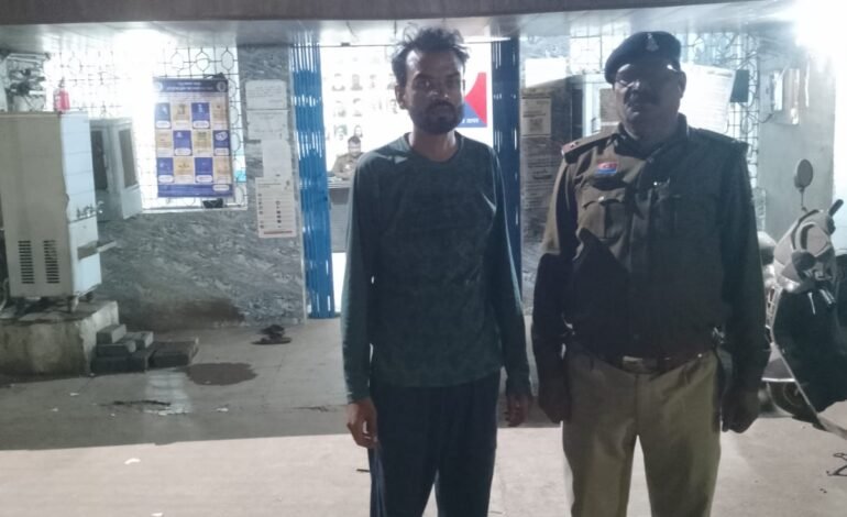 Durg में Mule अकाउंट के जरिए ऑनलाइन ठगी करने वाला आरोपी गिरफ्तार: 3 लाख से ज्यादा की संदिग्ध राशि जब्त